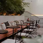 Pulitzer Hotel