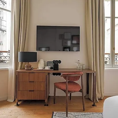 Pulitzer Hotel
