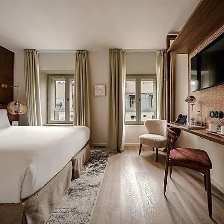 Pulitzer Hotel