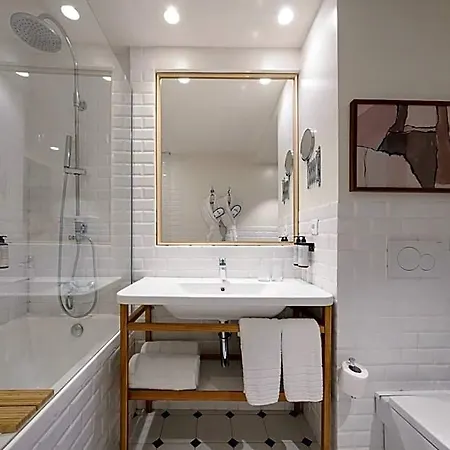 Pulitzer Hotel