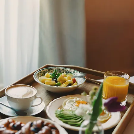 Pulitzer Hotel