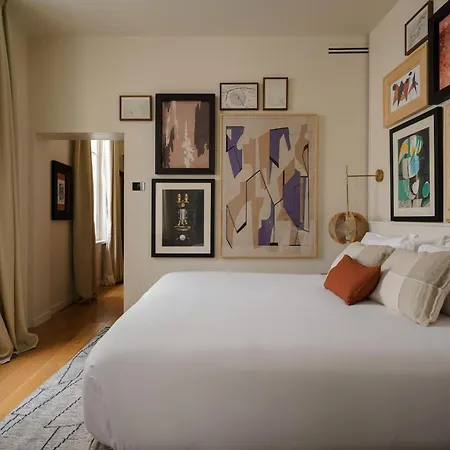Pulitzer Hotel