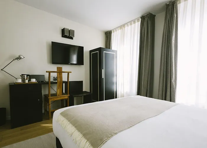 ピューリッツァー ホテル 4*